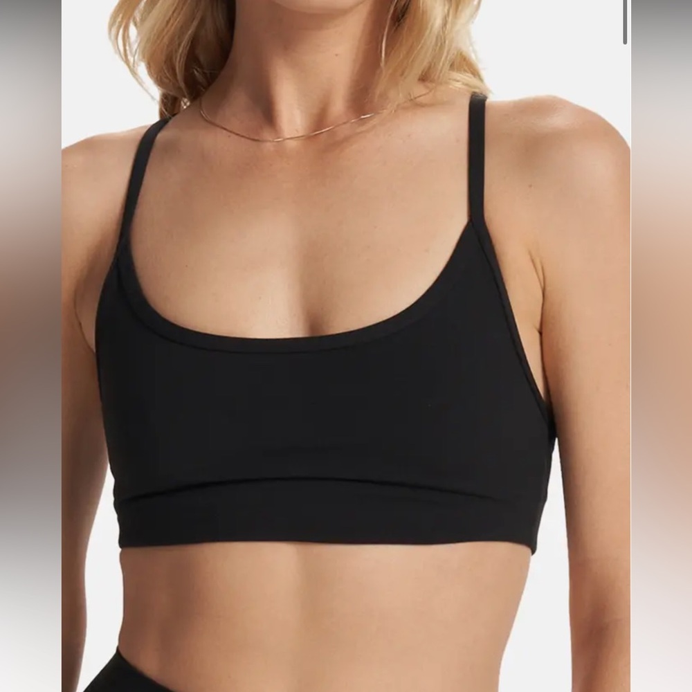 Vuori AllTheFeels™ Sports Bra- black